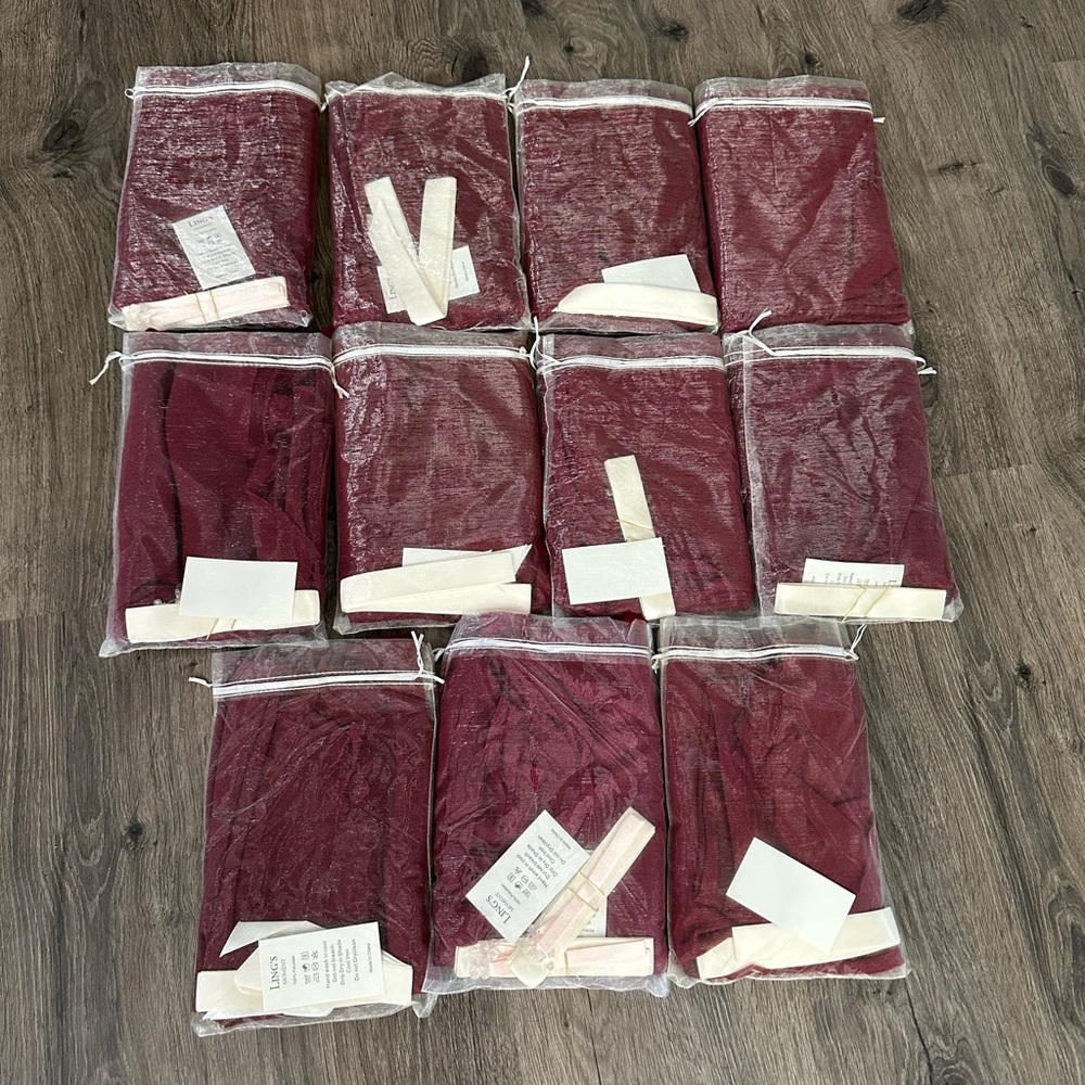 Ling’s moments table runners